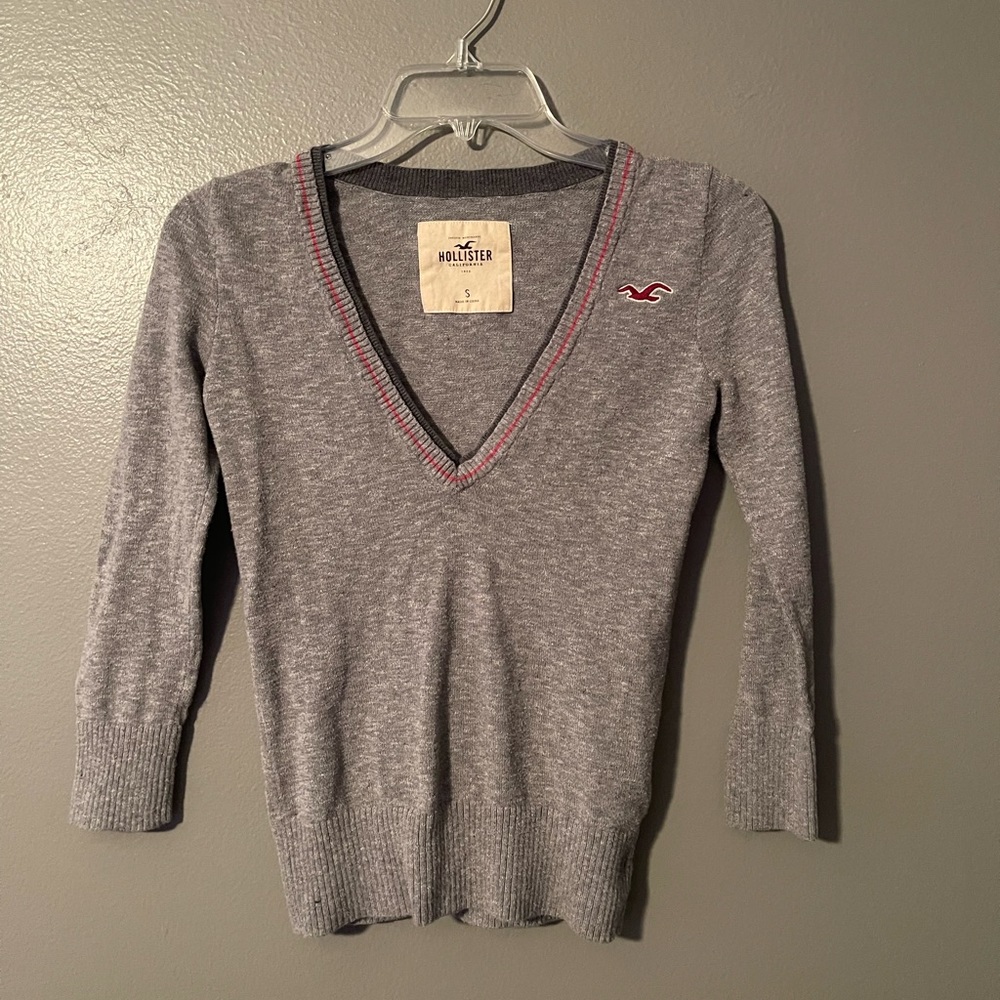 hollister sweater